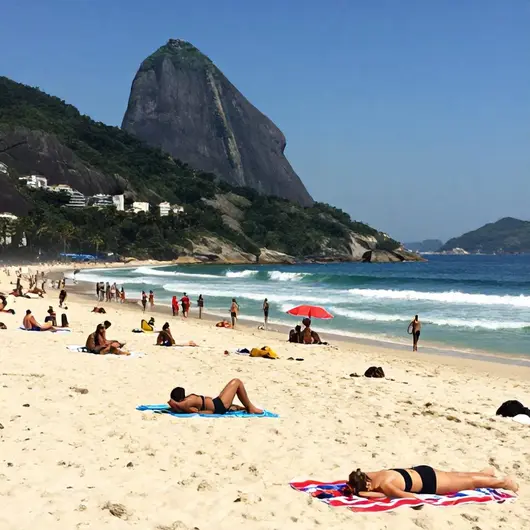 Guia Completo: Como Chegar à Praia do Recreio dos Bandeirantes Guia Completo: Como Chegar à Praia do Recreio dos Bandeirantes