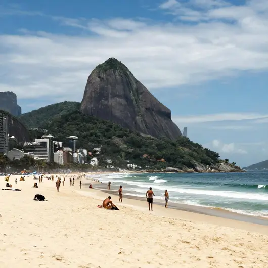 Guia Prático: Como Chegar à Praia da Macumba no Recreio dos Bandeirantes