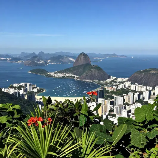 Mirante da Prainha: Um Paraíso à Beira do Mar Mirante da Prainha: Um Paraíso à Beira do Mar